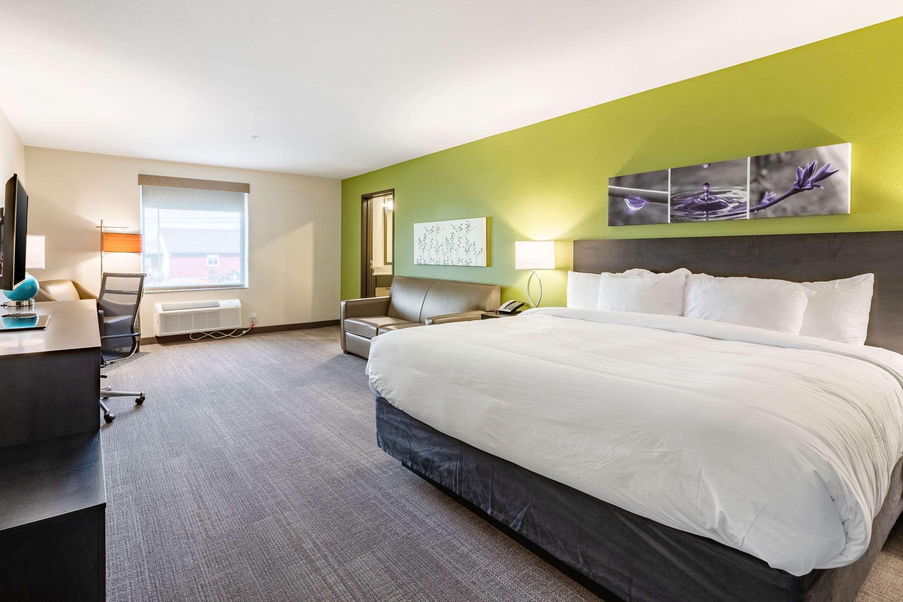 Sleep & Mt Hope Near Auction & Event Center Hotel Millersburg